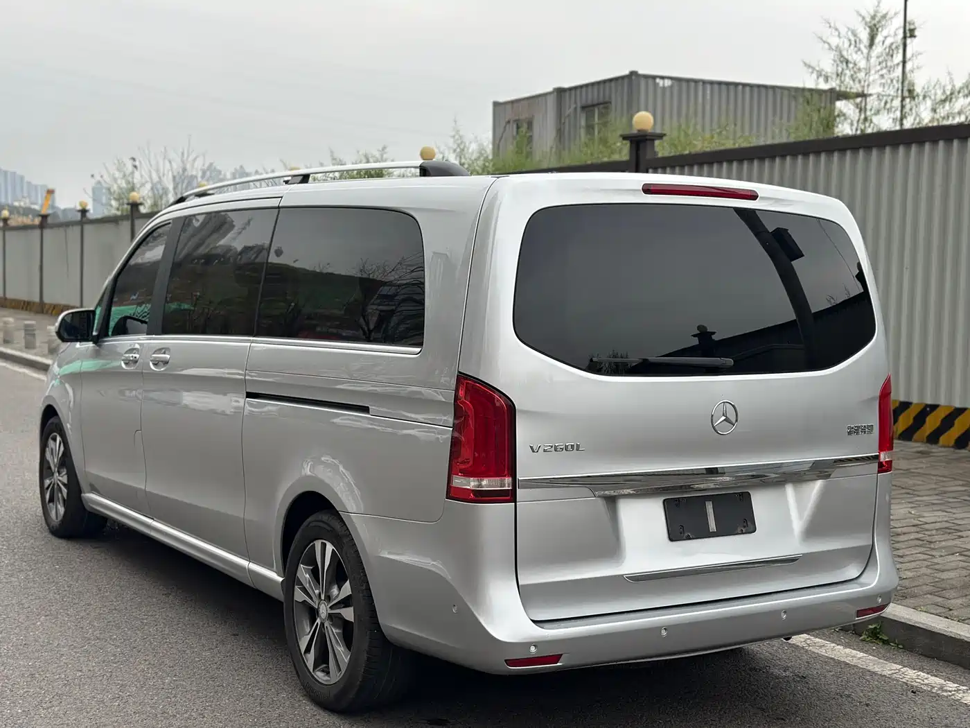 Mercedes-Benz V-Class 2016 V 260 L Premium Long фото 16