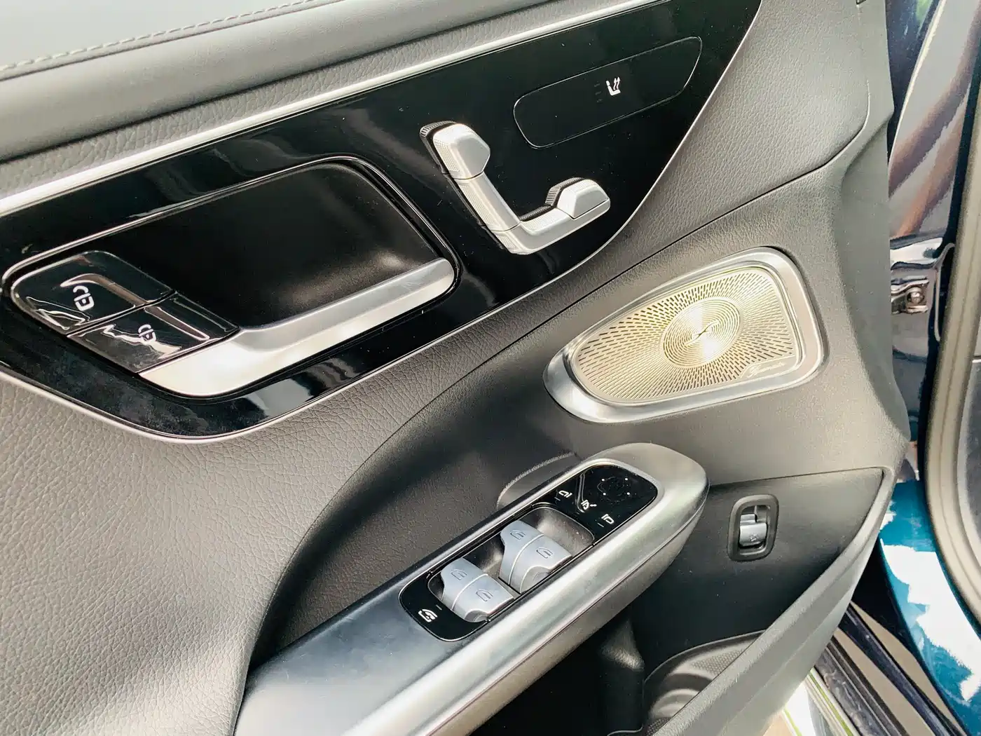 Mercedes-Benz C-Class 2023 Facelift C 260 L Sport Edition фото 6