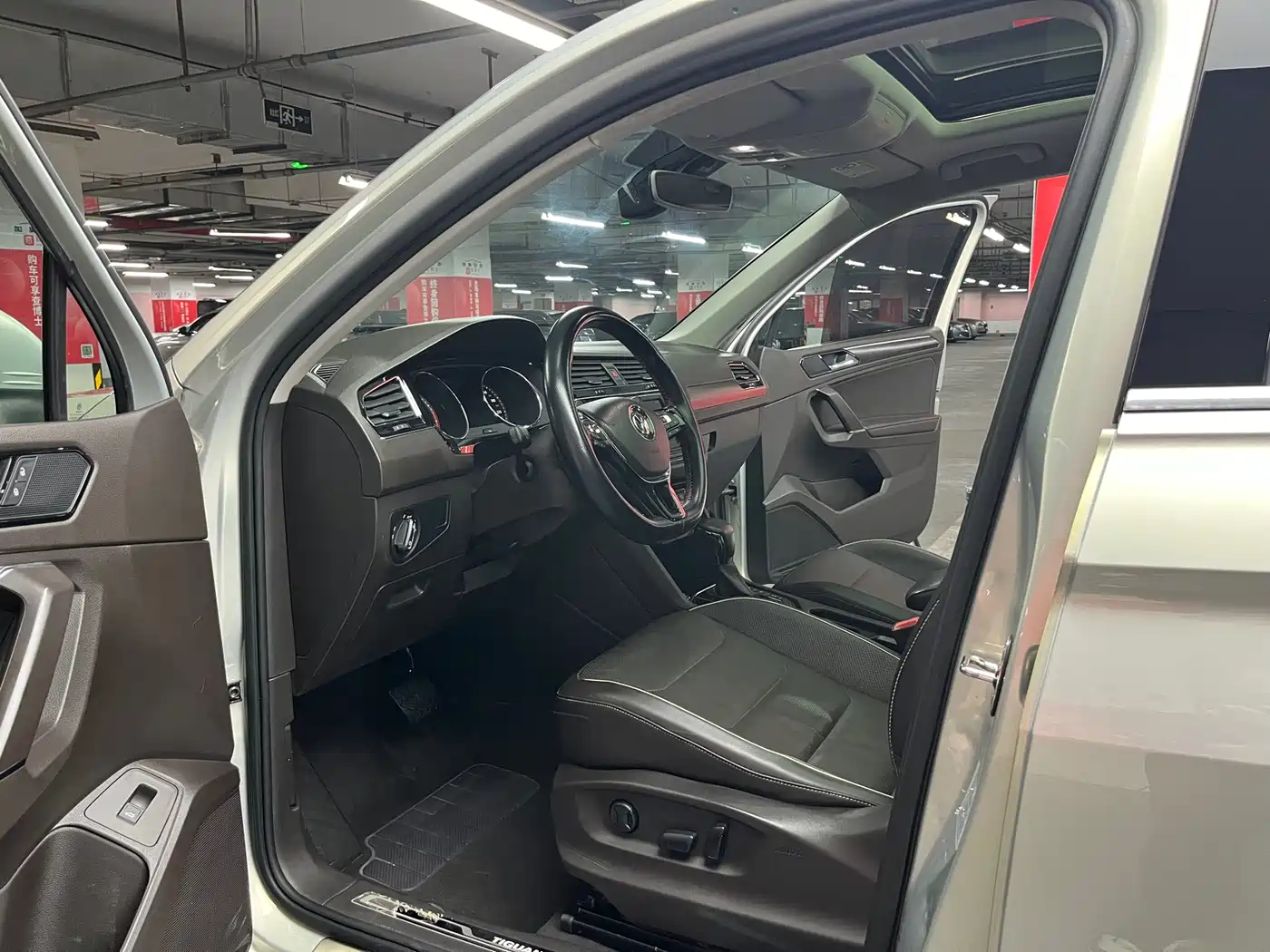 Volkswagen Tiguan L 2017 330TSI Automatic 2WD Flagship Edition фото 15