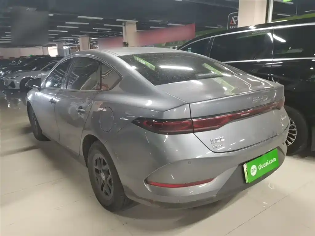 BYD Qin PLUS 2025 DM-i Smart Drive 55KM Leader фото 5