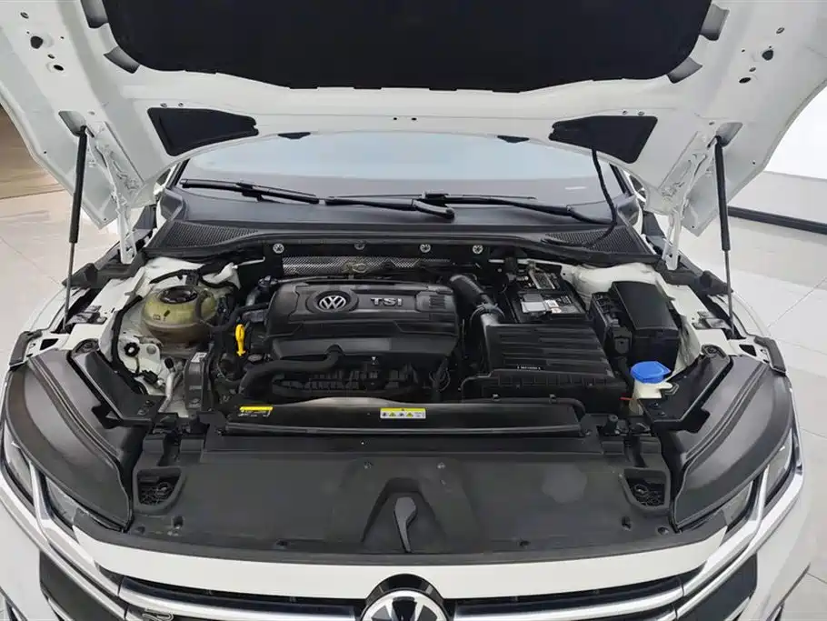 Volkswagen FAW-Volkswagen CC 2023 380TSI Eye-catching Edition фото 10