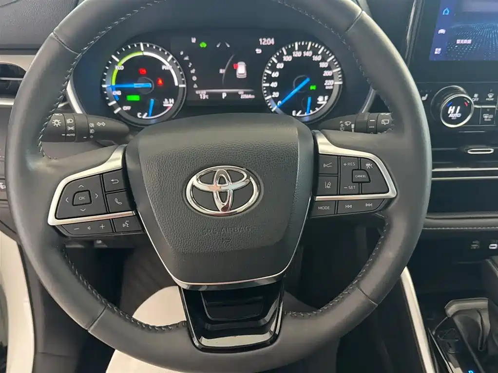 Toyota Highlander 2023 2.5L Smart Hybrid Dual Engine AWD Premium 7-Seater фото 4