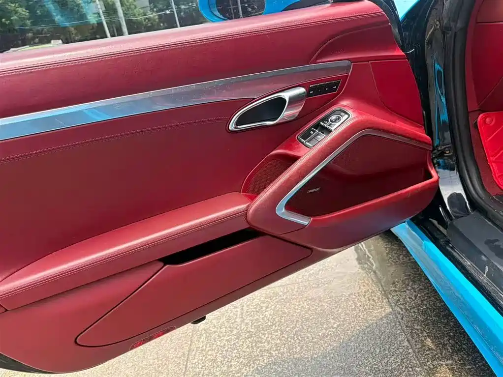 Porsche 718 2016 Boxster 2.0T фото 5