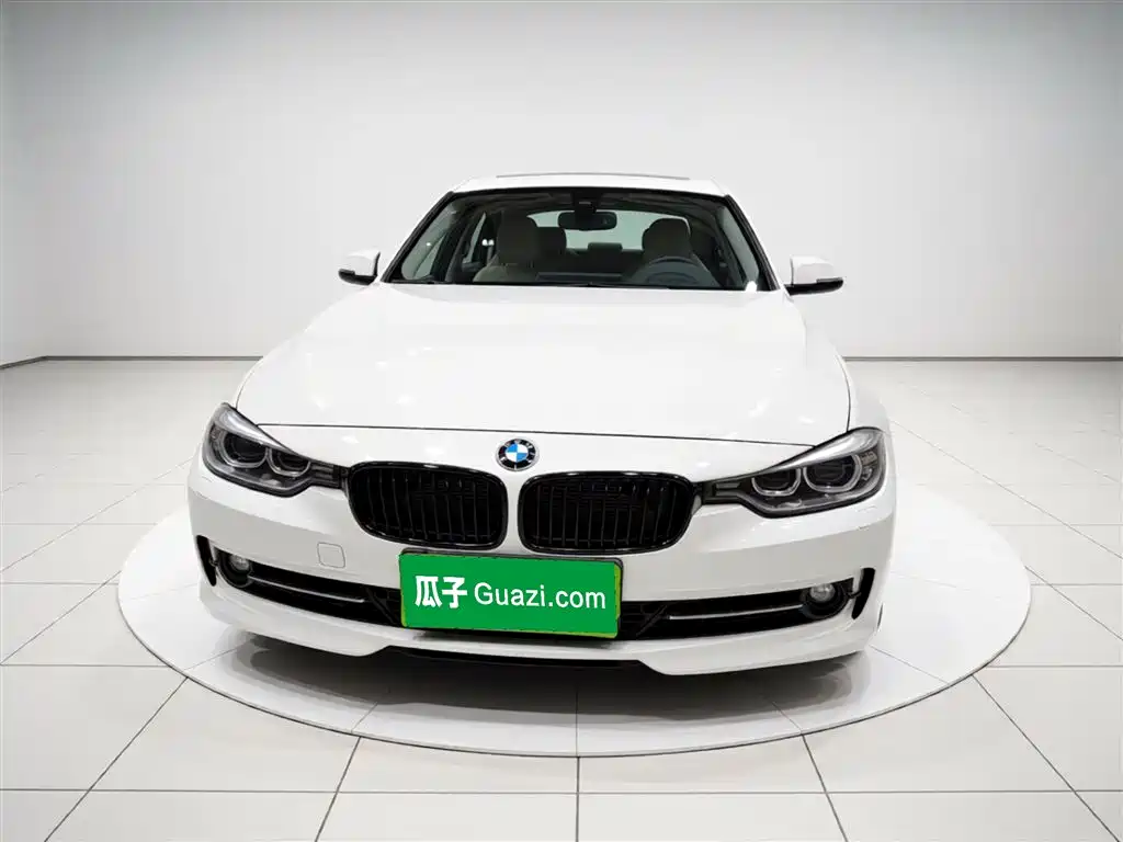 BMW 3 Series 2014 320Li Fashion фото 24