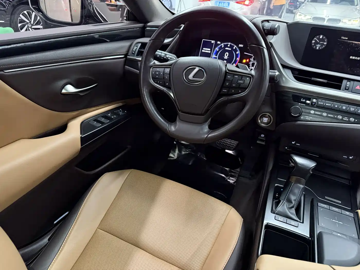 Lexus ES 2020 200 Excellence фото 9