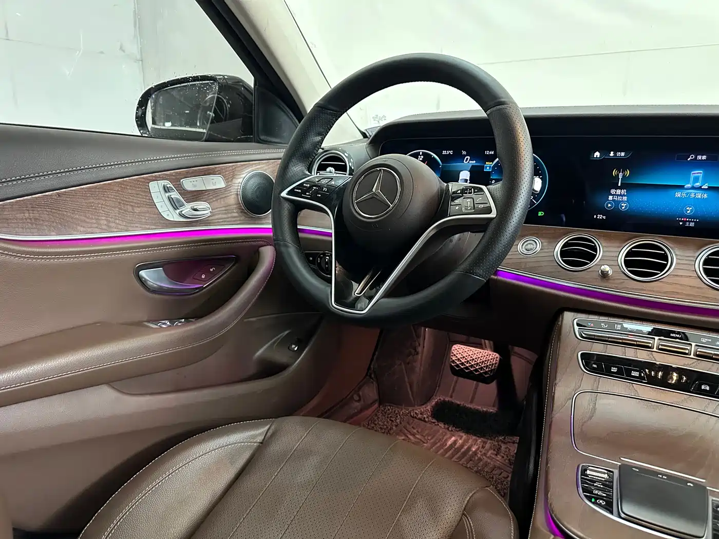 Mercedes-Benz E-Class 2023 E 300 L Fashion фото 15