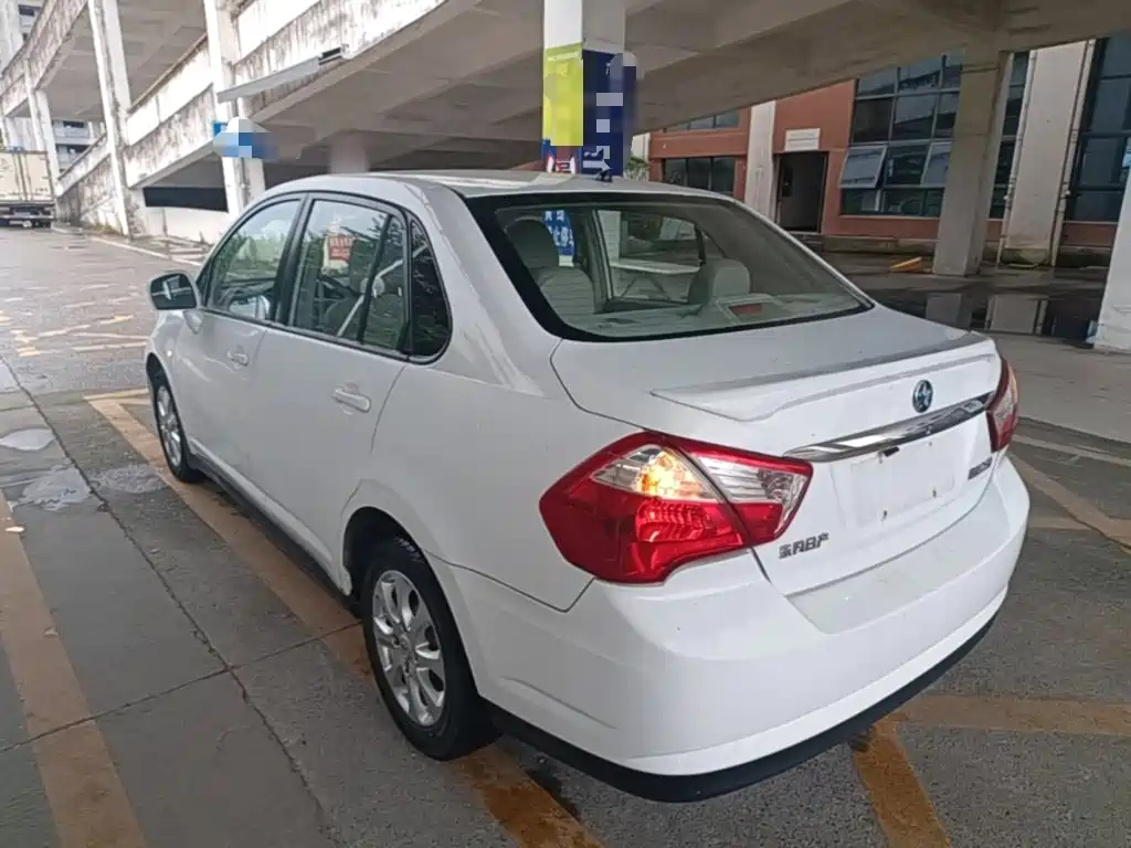 2015 Venucia D50