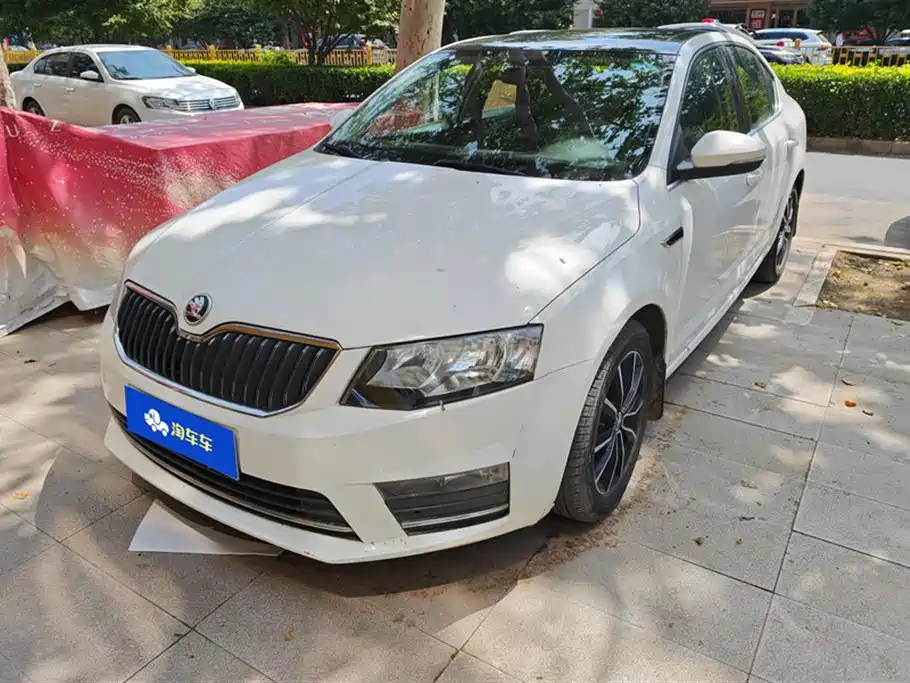 Škoda Octavia 2017 1.6L Manual Smart Edition