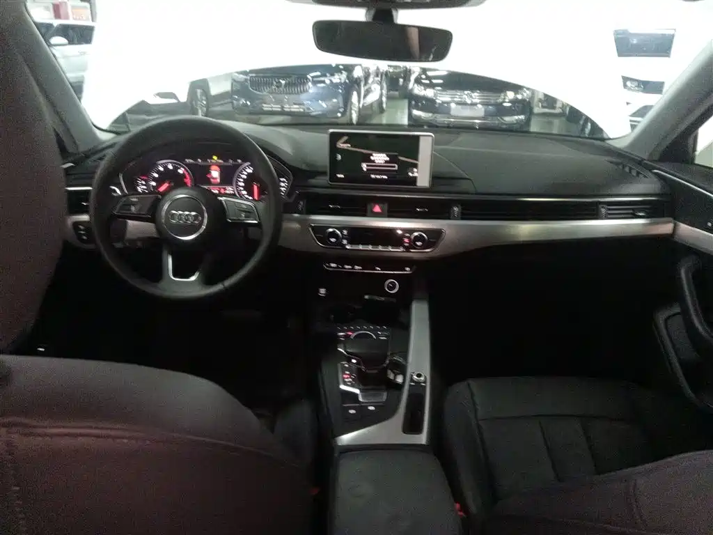 Audi A4L 2017 Plus 40 TFSI Fashion фото 10