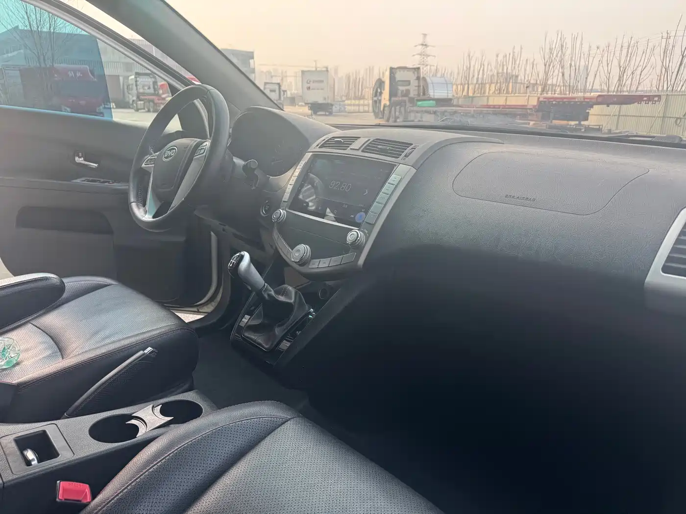 BYD S6 2014 Model 2.0L Manual Luxury 5-Seater фото 9