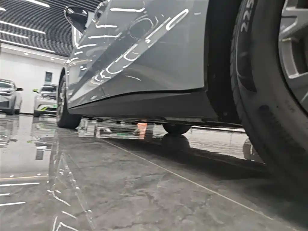 BYD Qin L 2024 DM-i 80KM Leading Edition фото 22