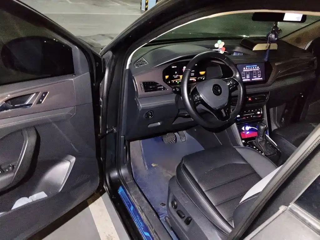 Volkswagen Tharu 2022 280TSI FWD Luxury Edition фото 14