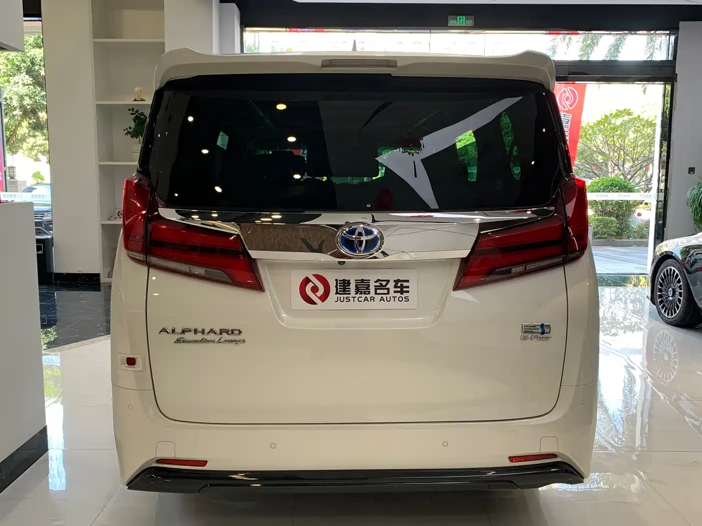 Toyota Alphard 2021 Hybrid 2.5L Premium фото 4