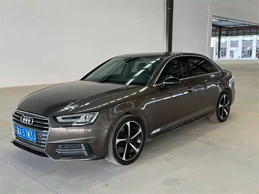 Audi A4L 2018 30th Anniversary 45 TFSI quattro Personality Sport