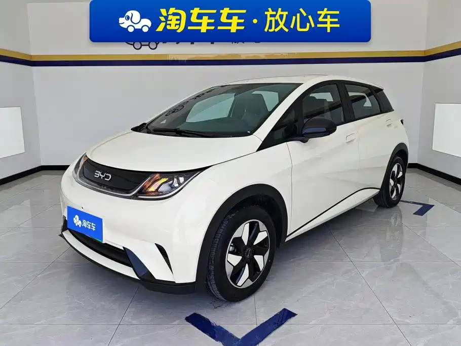 BYD Dolphin 2025
