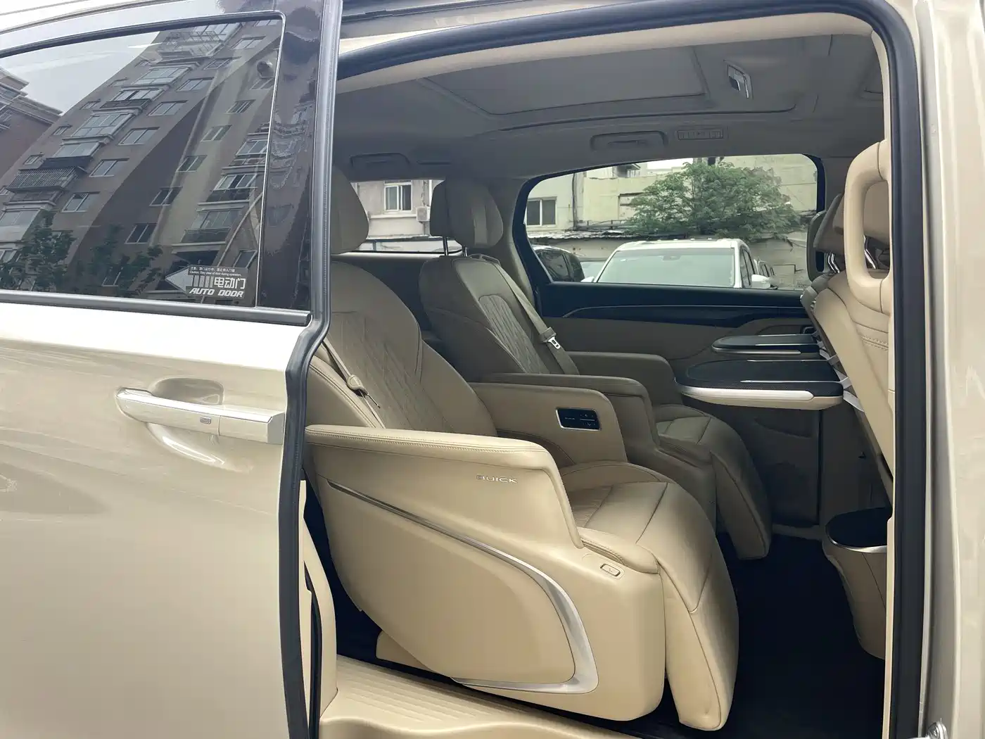 Buick GL8 2020 Model ES Landglory 653T Luxury фото 11