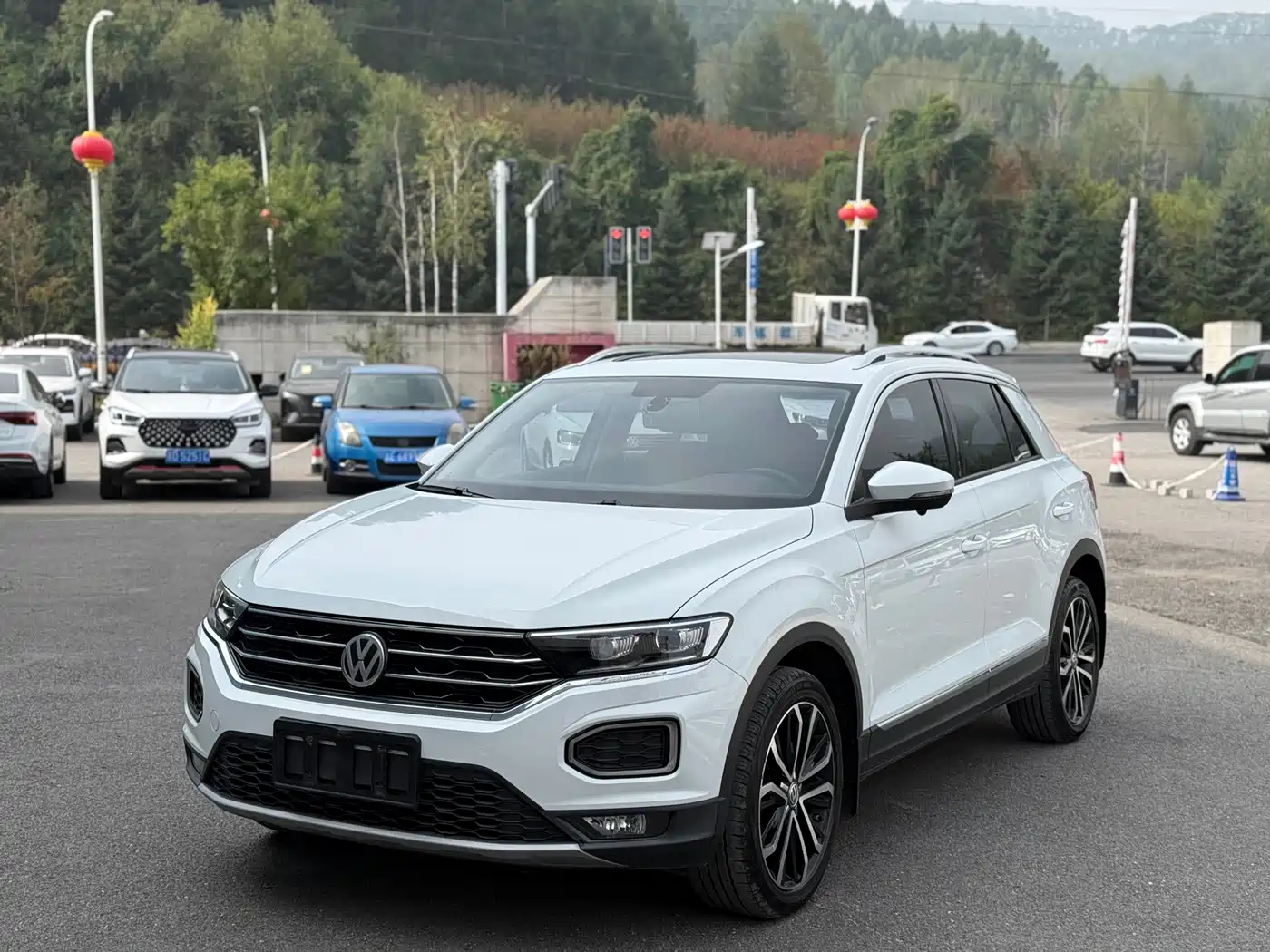 Volkswagen T-Roc, миниатюра 2