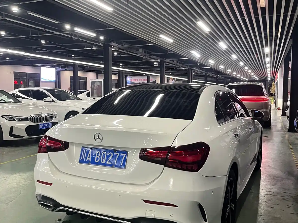 Mercedes-Benz A-Class 2024 A 200 L Fashion Edition фото 8