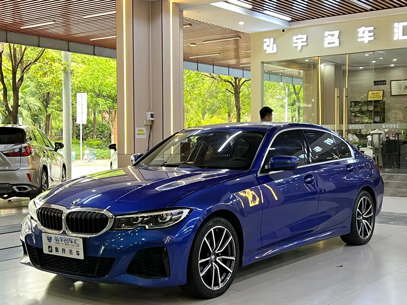 BMW 3 Series 2022 325Li M Sport Package фото 2