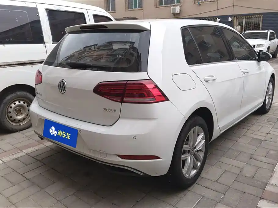 Volkswagen Golf 2018 1.6L Automatic Comfort фото 3