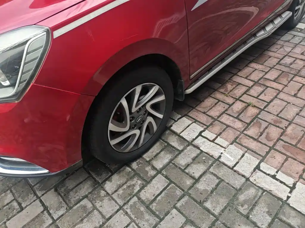 JAC Motors Refine S2 2015 2015 1.5L CVT Luxury Smart