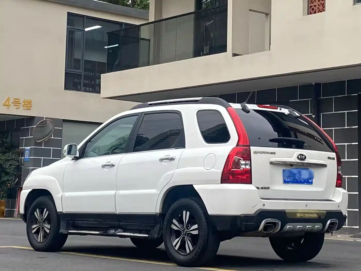 Kia Sportage 2011 2.0L Manual 2WD GLS фото 4