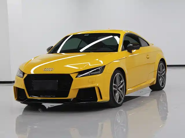 AUDI TT