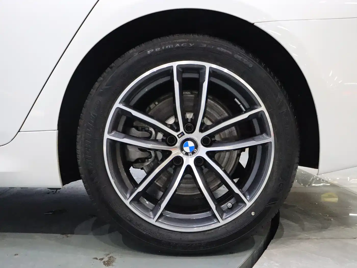 BMW 5 Series 2021 525Li M Sport Package фото 13