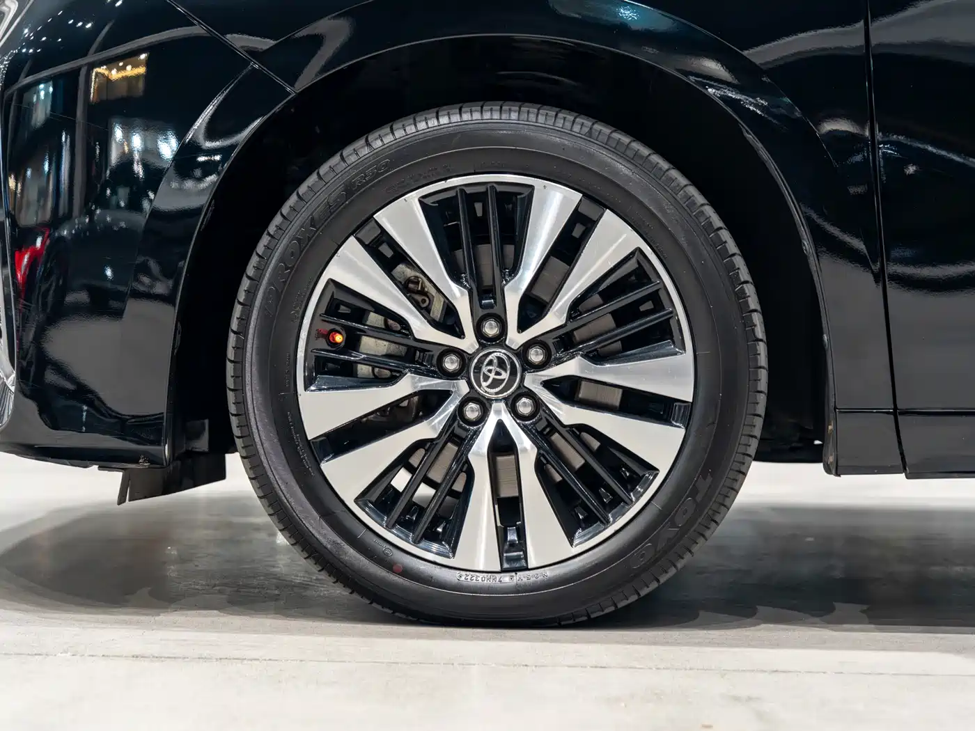 Toyota Alphard 2018 Facelift 3.5L Luxury Edition фото 15