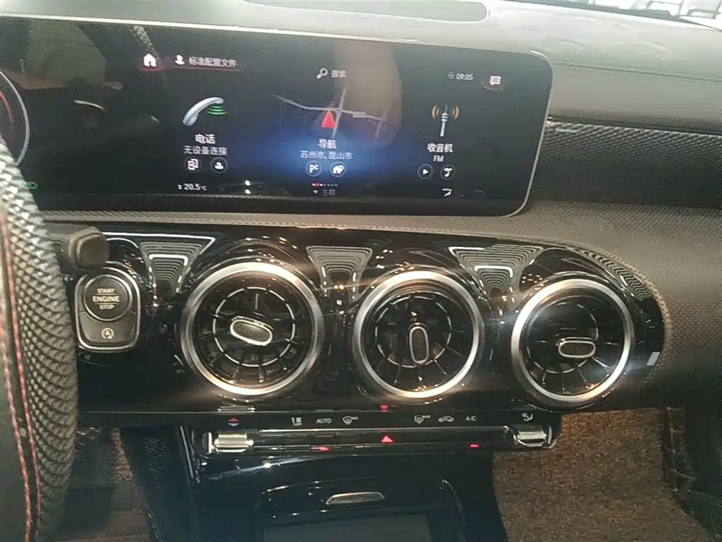 Mercedes-Benz A-Class 2019 Facelift A 200 L Sports Sedan фото 13