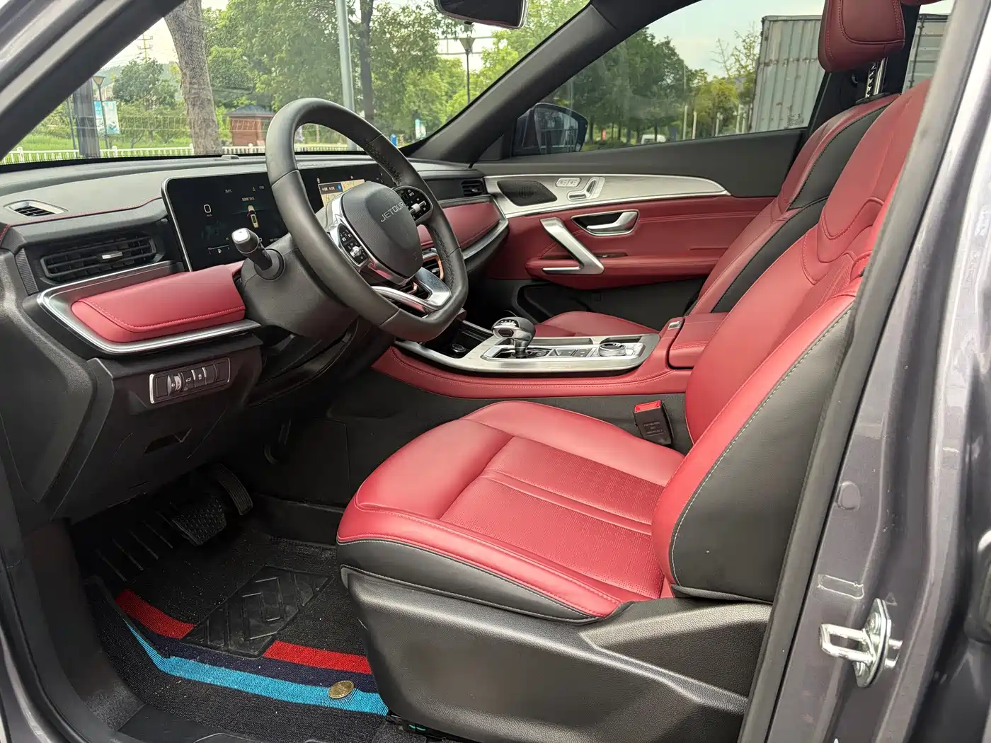 Jetour X70 PLUS 2025 2025 Champion Edition 1.5T DCT Champion MAX+ 5-seater
