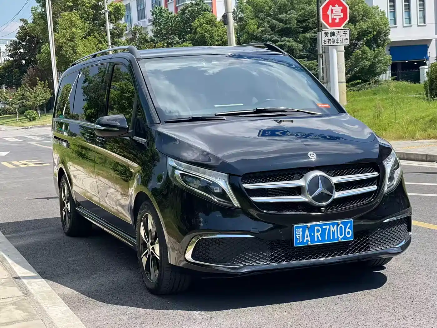 Mercedes-Benz V-Class 2022 V 260 Prestige Edition фото 3