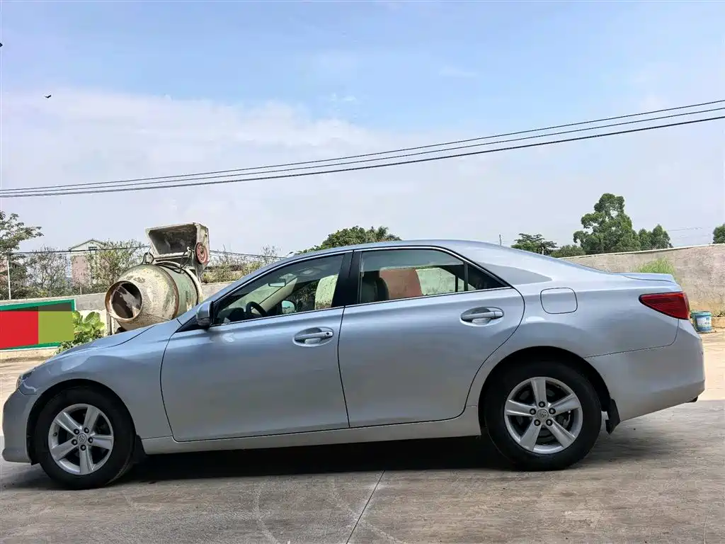 Toyota Reiz 2010 2.5S Elegance Elite Edition фото 6