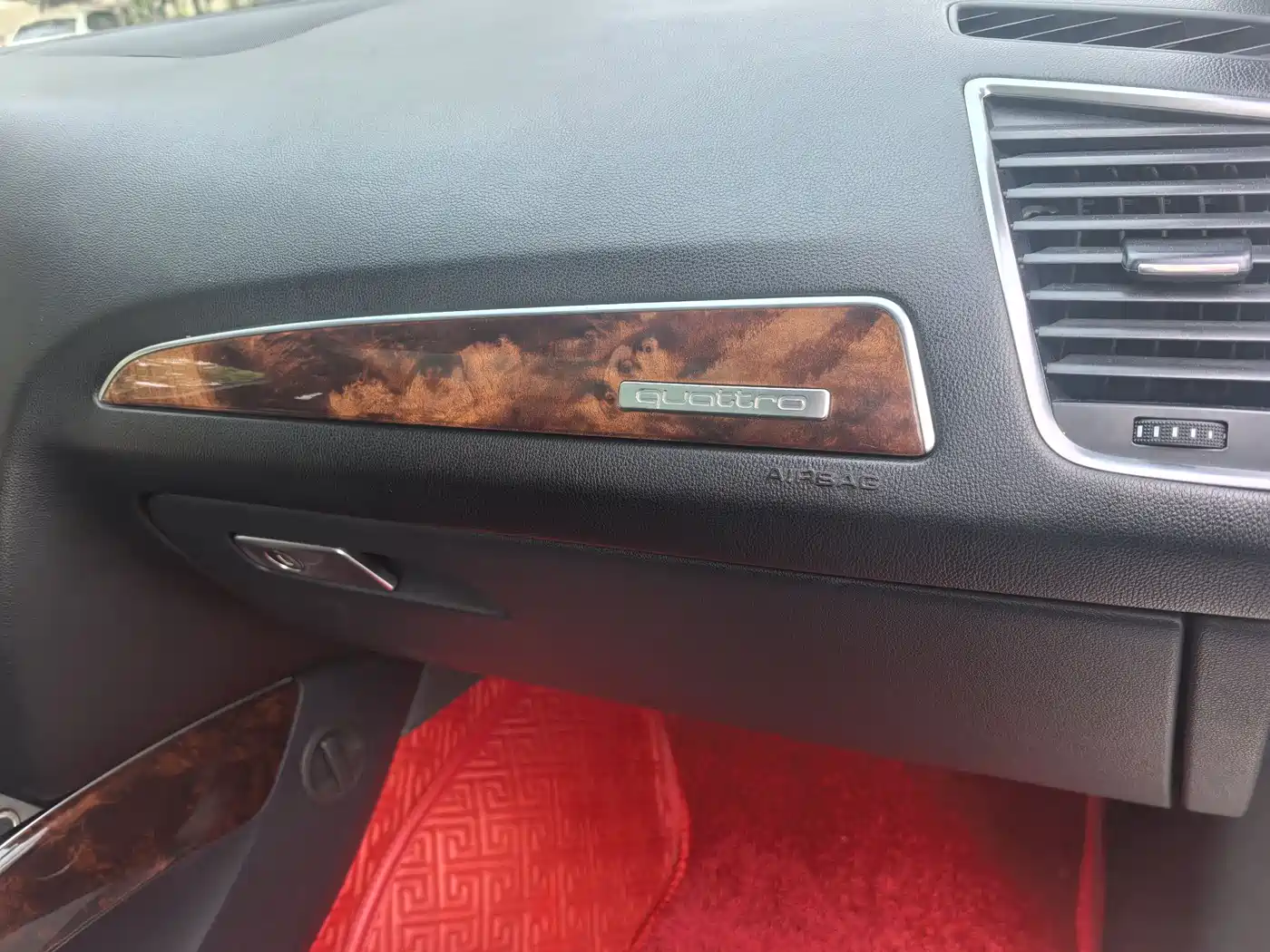 Audi Q5 2011 2.0TFSI Comfort фото 16