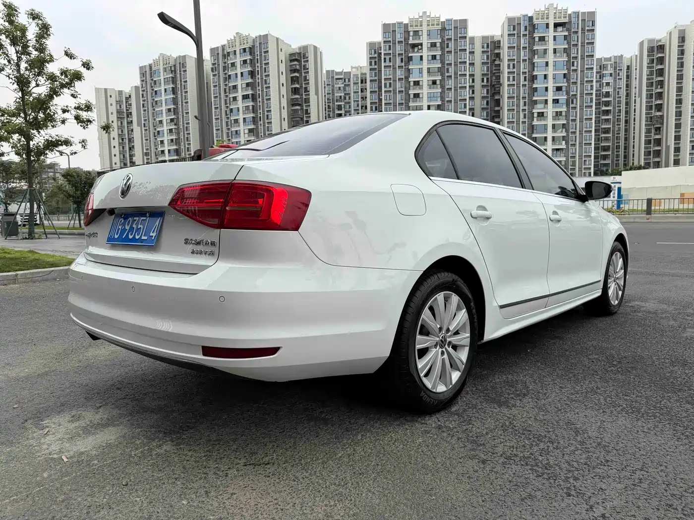 Volkswagen Sagitar 2015 230TSI Automatic Comfort фото 13