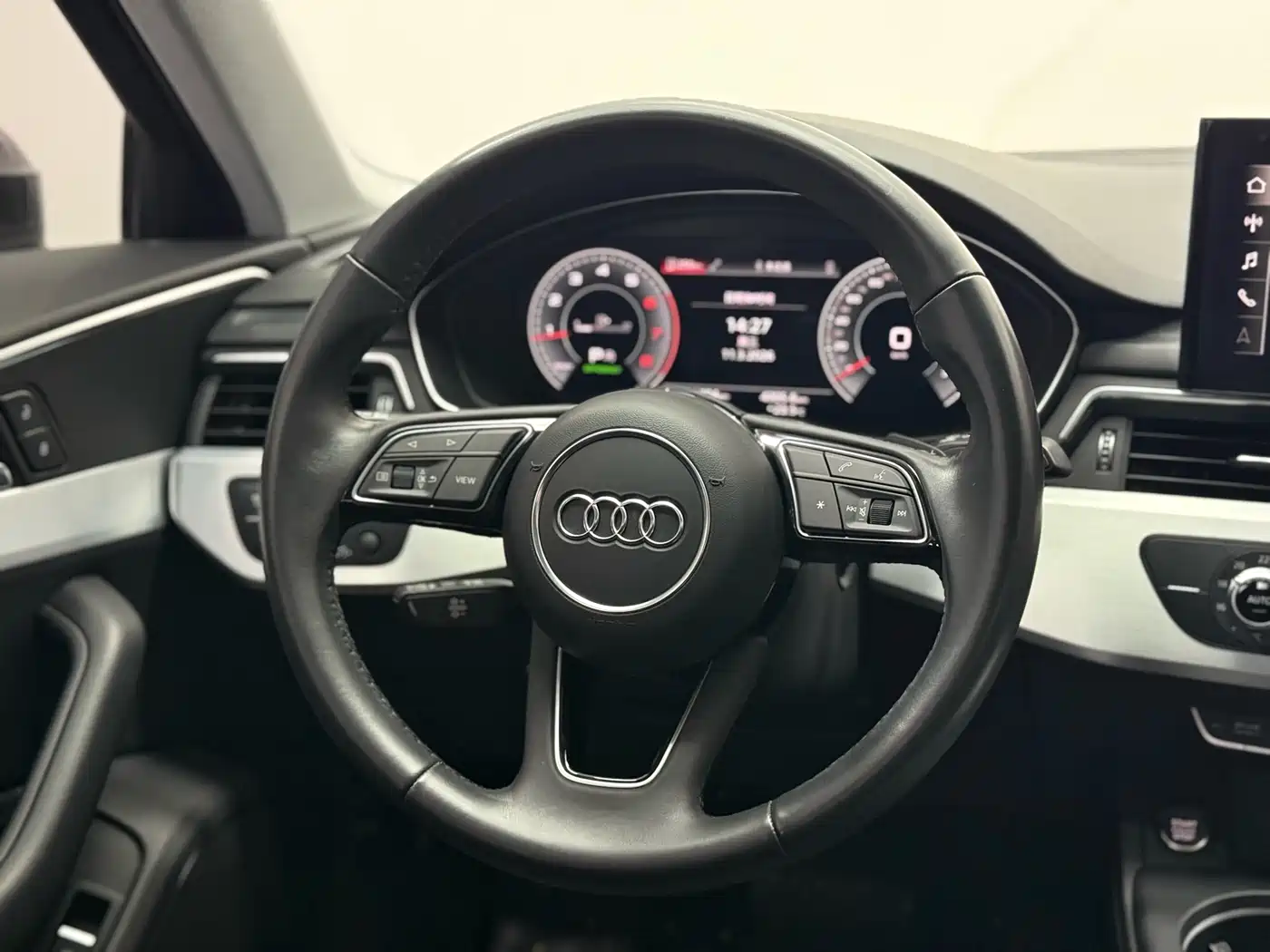 Audi A4L 2022 40 TFSI Fashion Dynamic фото 9