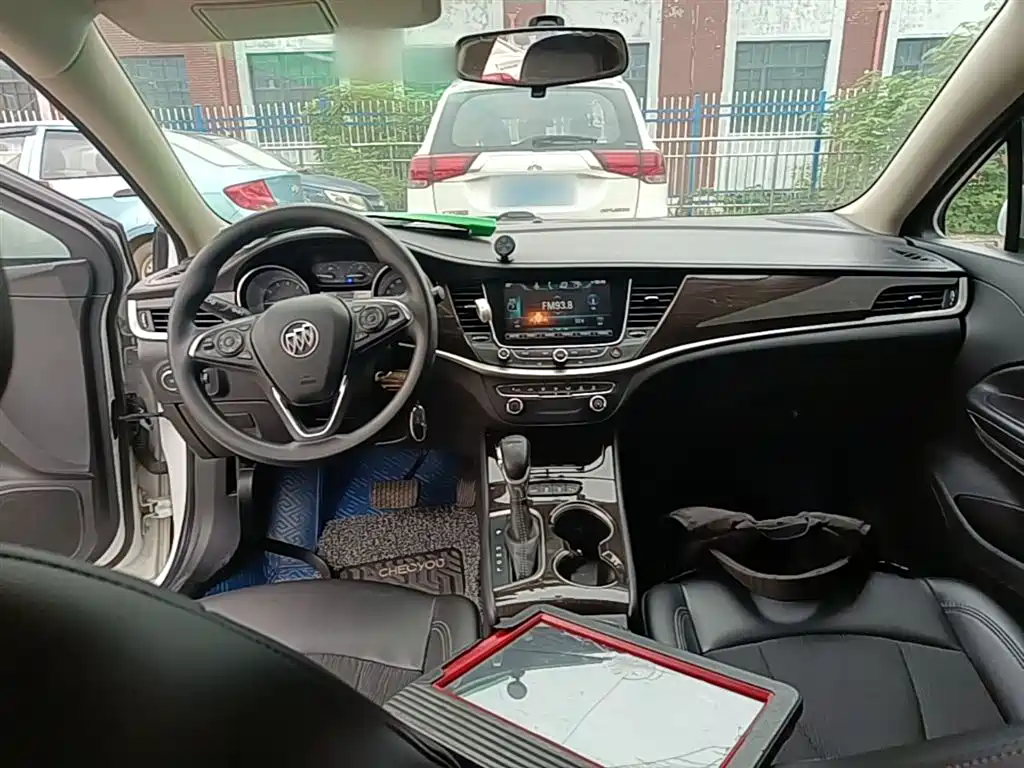 Buick Verano 2019 Sedan 20T Dual Clutch Leading фото 10