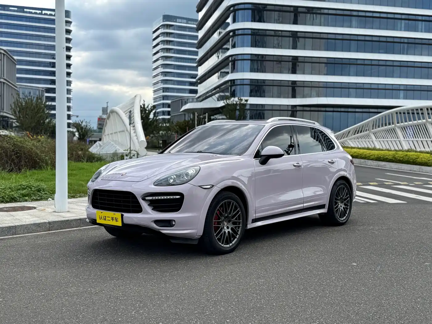 Porsche Cayenne 2012 Cayenne GTS 4.8L фото 2