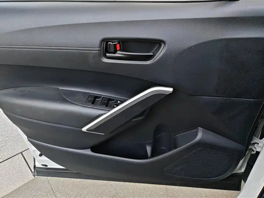Toyota Frontlander 2023 2.0L CVT Elite Edition фото 7