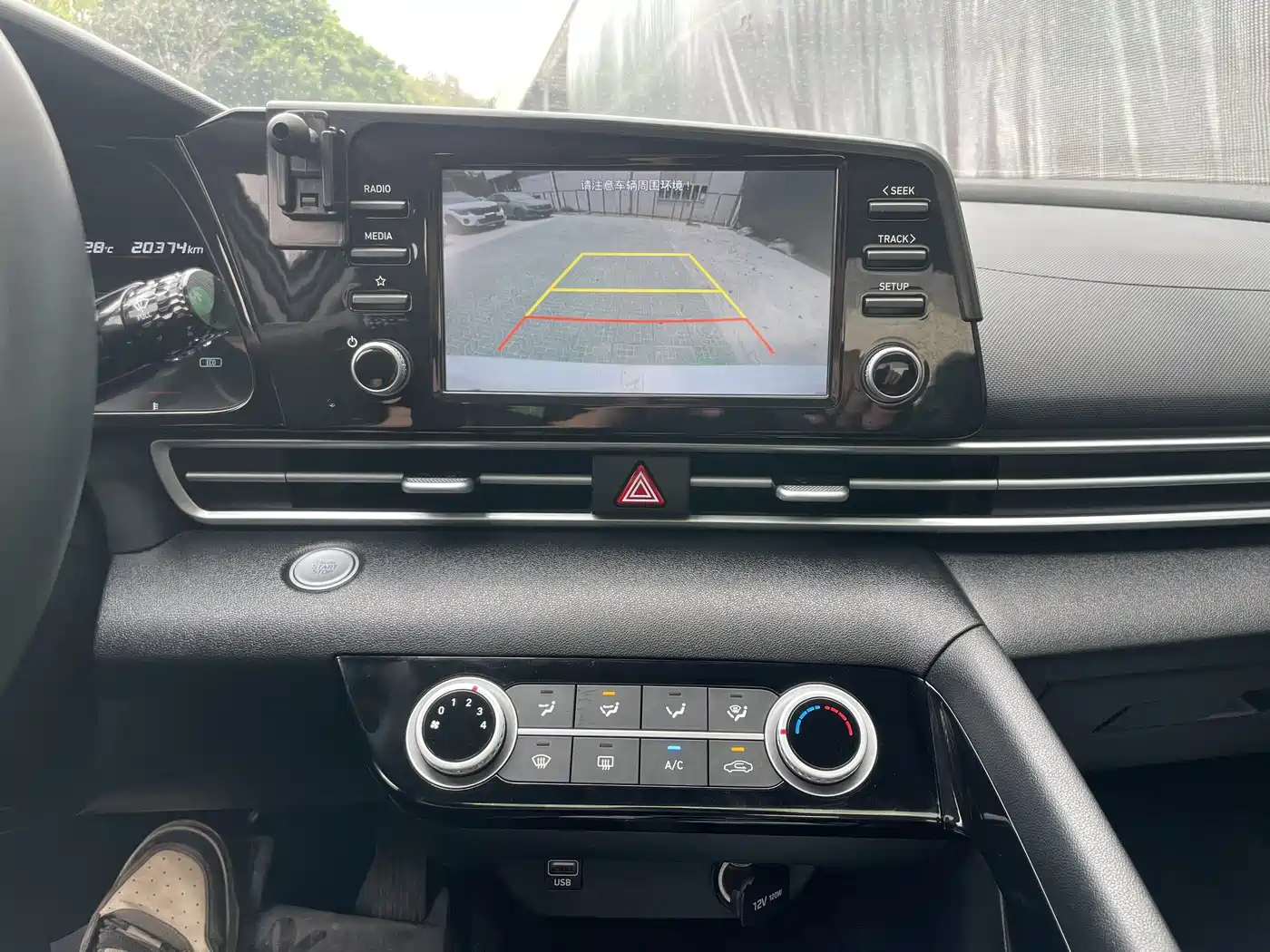 Hyundai Elantra 2022 1.5L CVT GLX Elite Edition фото 12