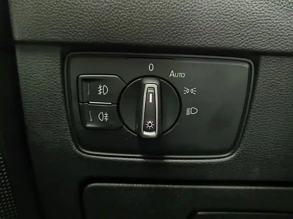 Volkswagen Magotan 2020 330TSI DSG Leading фото 21