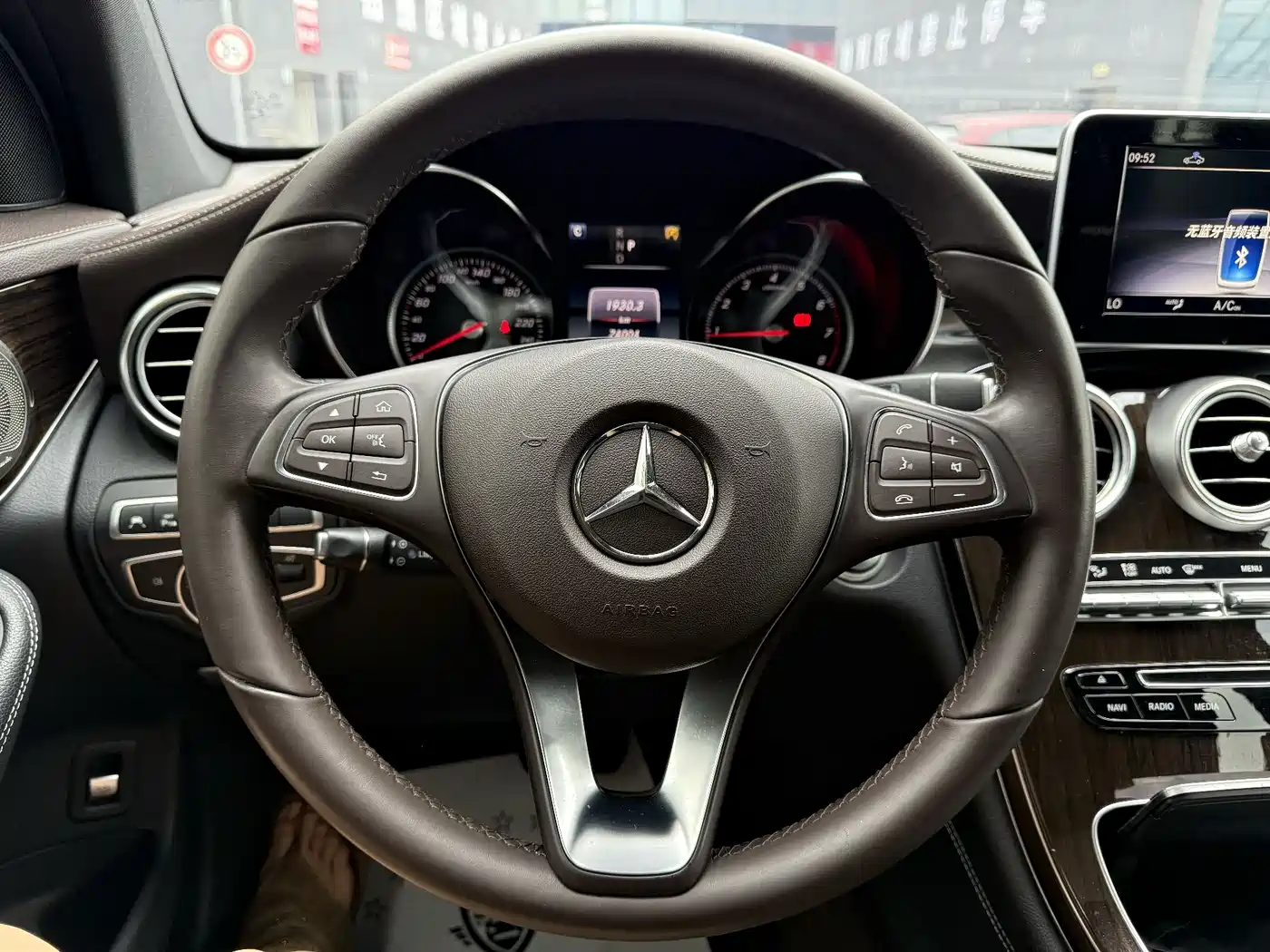 Mercedes-Benz GLC 2019 Facelift GLC 260 L 4MATIC Luxury фото 21