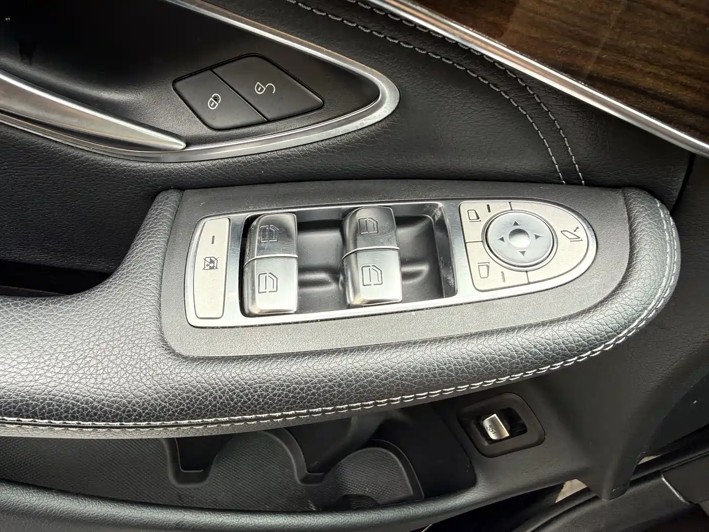 Mercedes-Benz GLC 2019 Facelift GLC 260 L 4MATIC Luxury фото 11