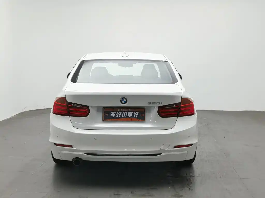 صورة 4 - BMW 3 Series (Import)