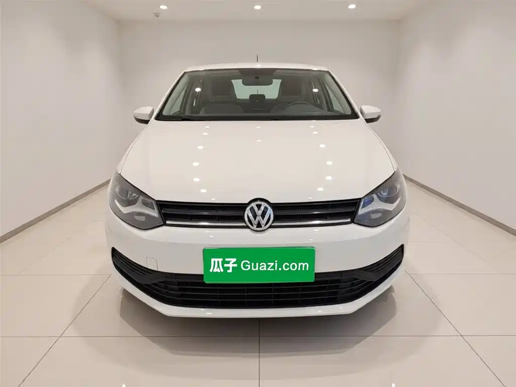 Volkswagen Polo 2016 1.4L Automatic Trend фото 24