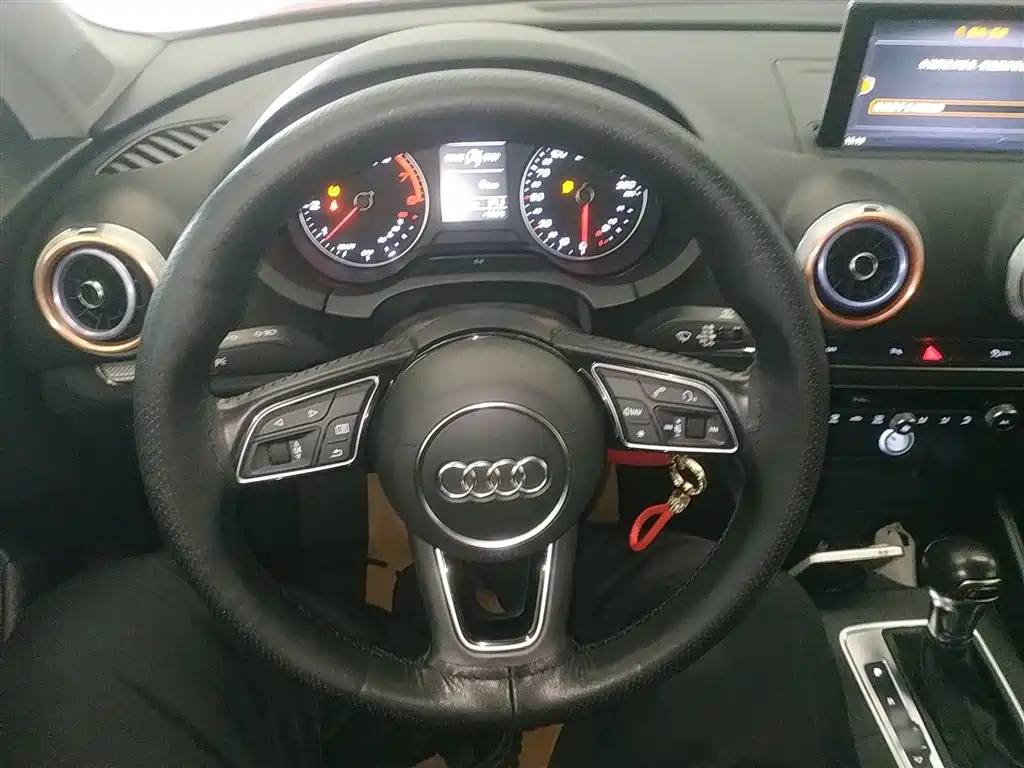 Audi A3 2018 30th Anniversary Limousine 35 TFSI Style фото 11