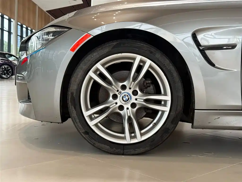 BMW 3 Series 2017 330Li M Sport фото 15