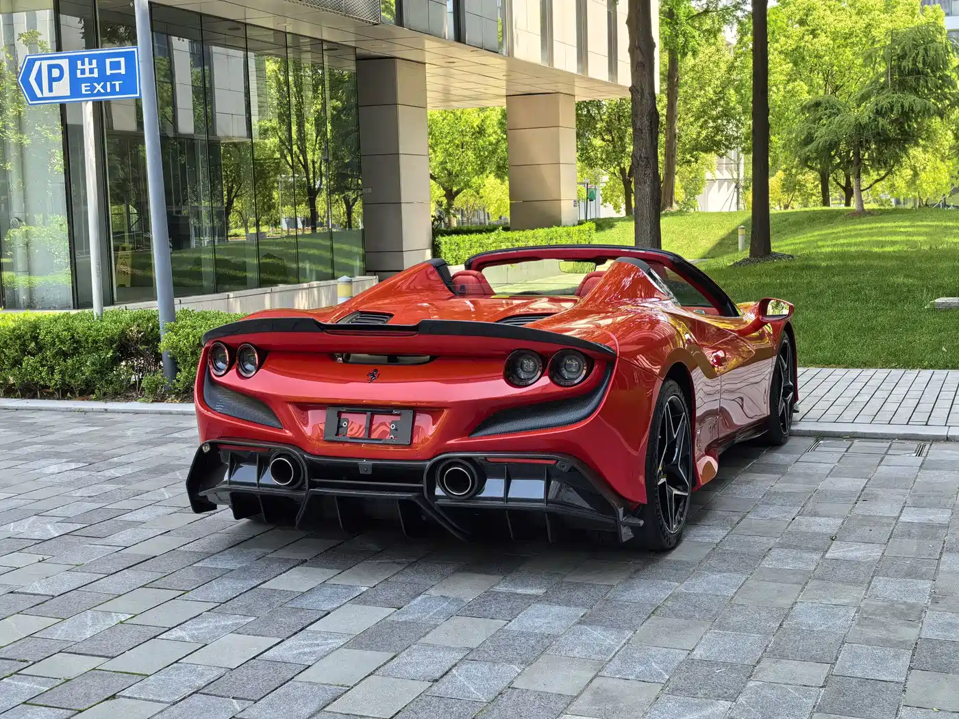 Ferrari F8 2021 2020 Spider 3.9T V8