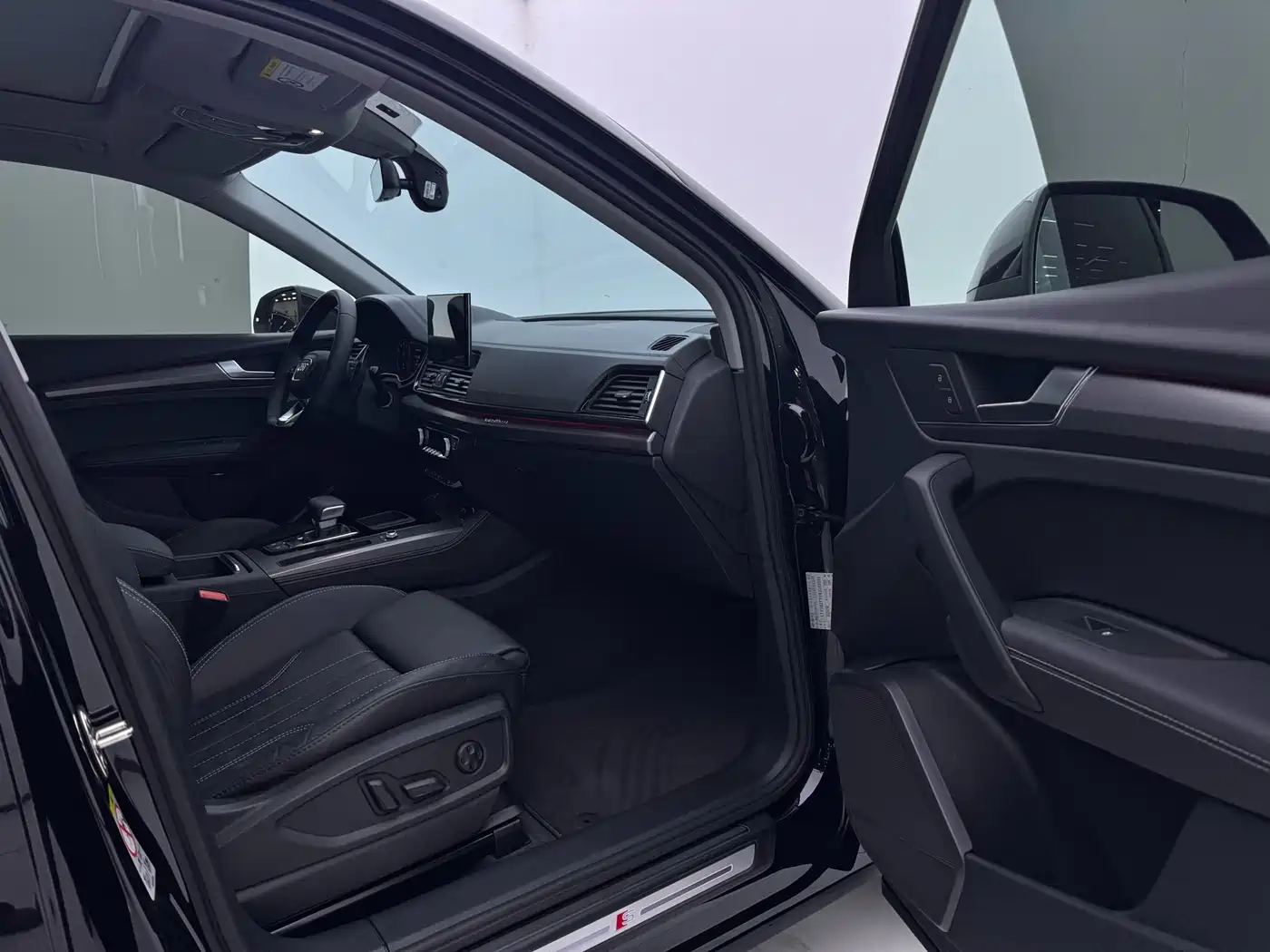 Audi Q5L 2022 Facelift 40T Luxury Dynamic фото 6