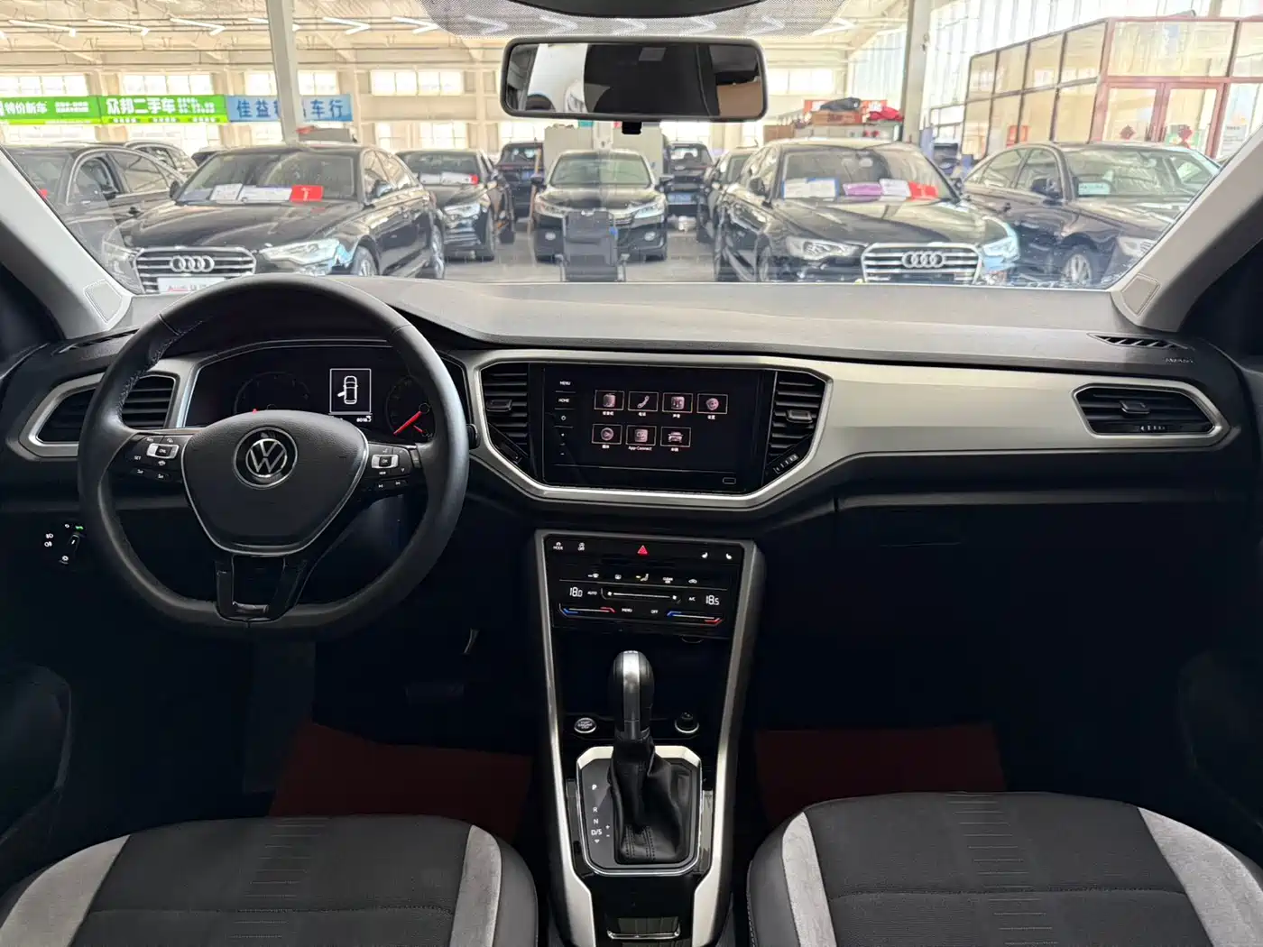 Volkswagen T-ROC 2022 280TSI DSG 2WD Elite PLUS фото 5